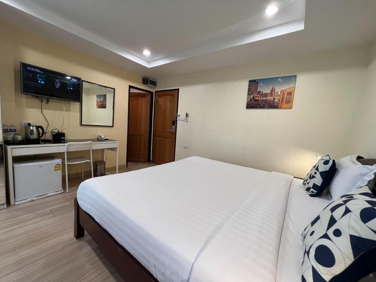 V Check Inn Sukhumvit 22 Bangkok Exterior foto