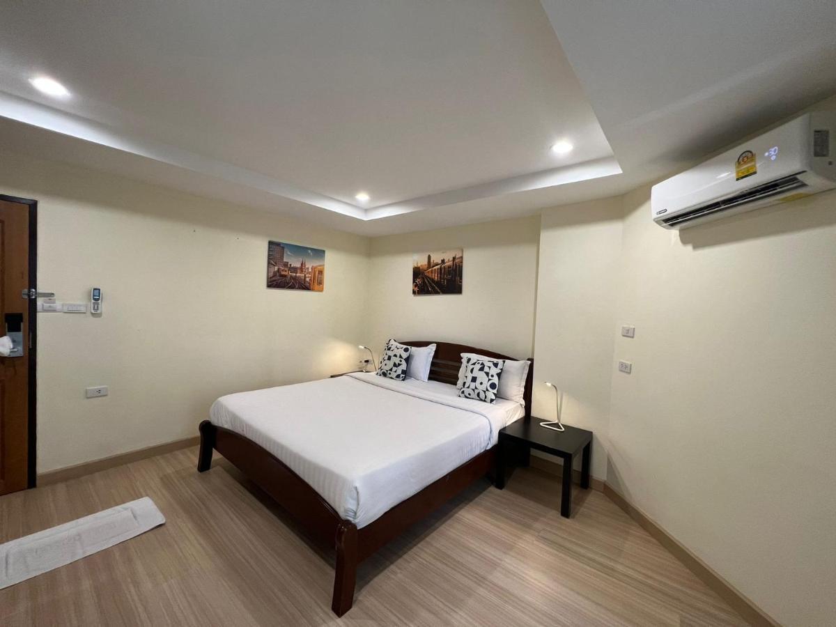 V Check Inn Sukhumvit 22 Bangkok Exterior foto