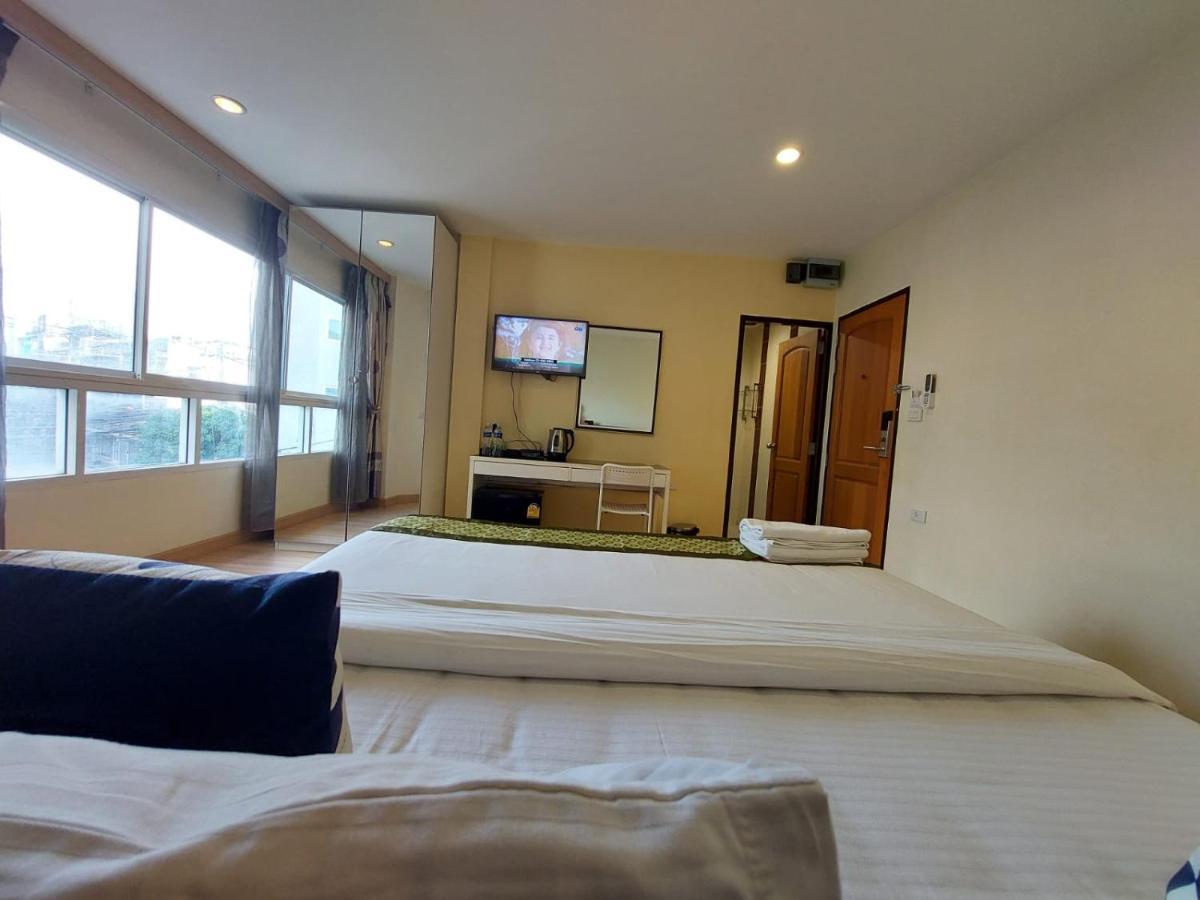 V Check Inn Sukhumvit 22 Bangkok Exterior foto