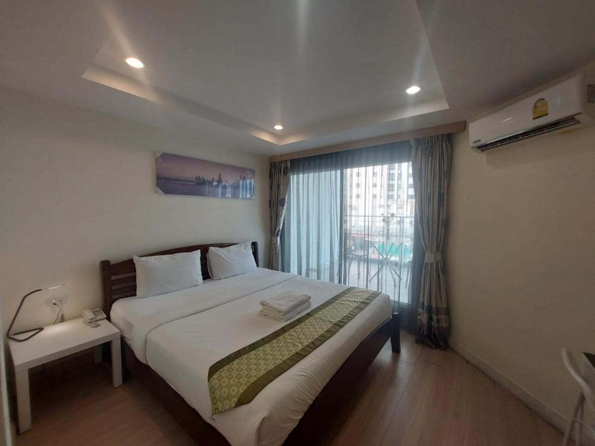 V Check Inn Sukhumvit 22 Bangkok Exterior foto