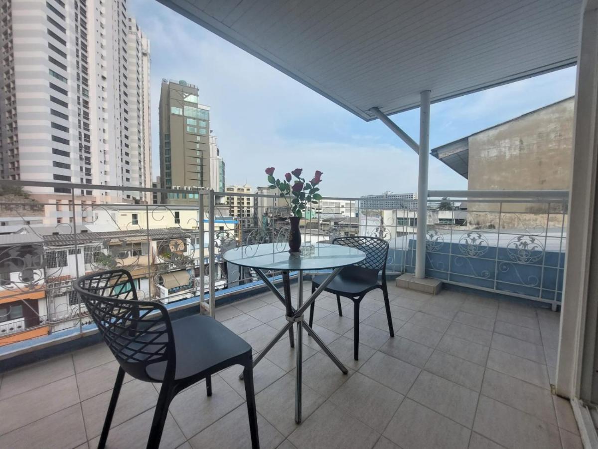 V Check Inn Sukhumvit 22 Bangkok Exterior foto