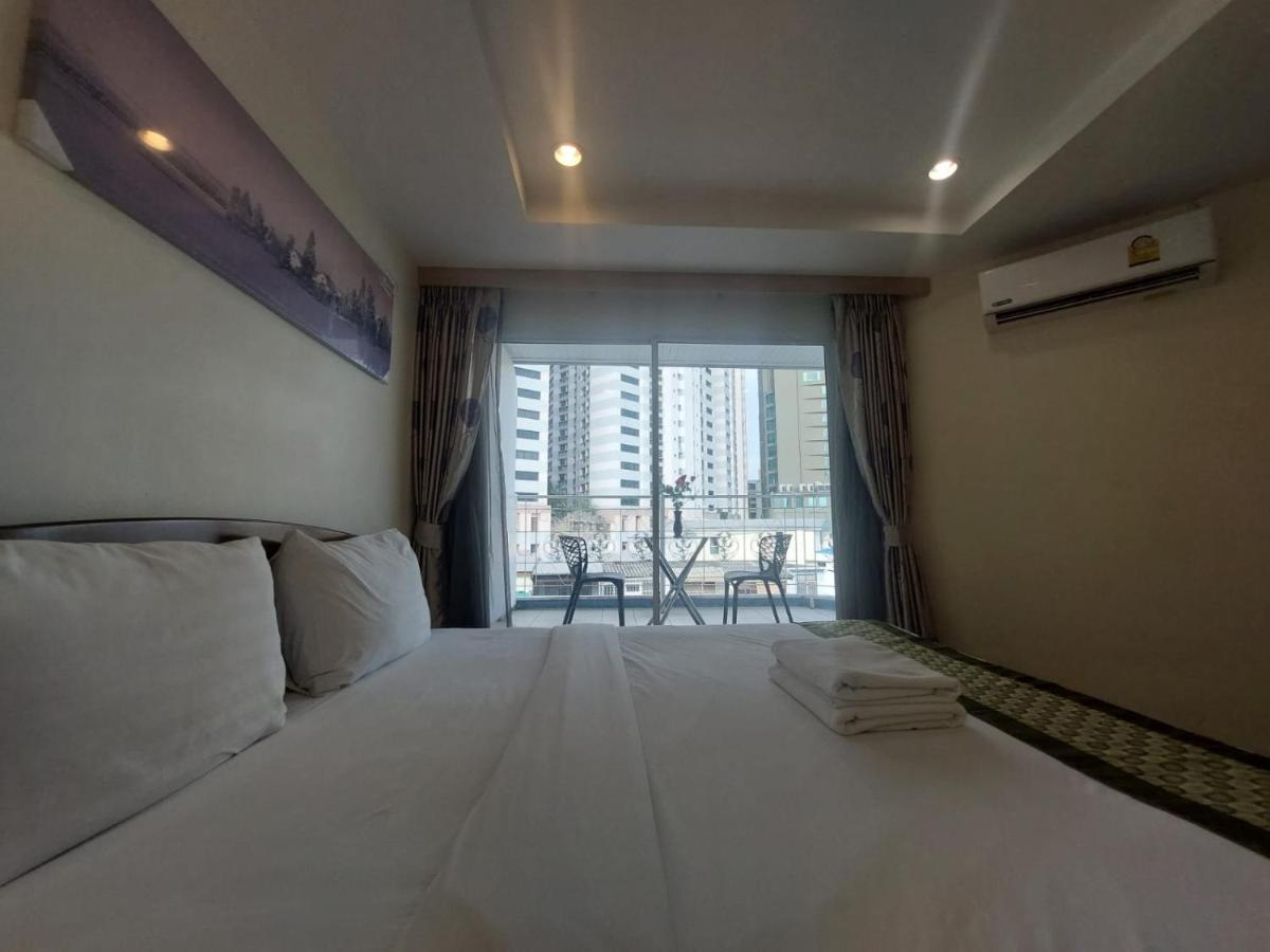 V Check Inn Sukhumvit 22 Bangkok Exterior foto