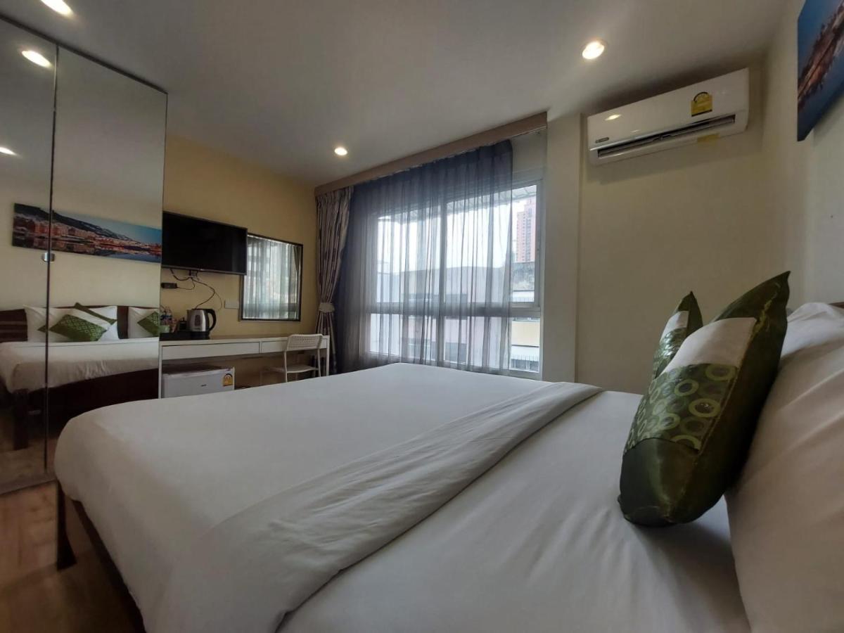 V Check Inn Sukhumvit 22 Bangkok Exterior foto