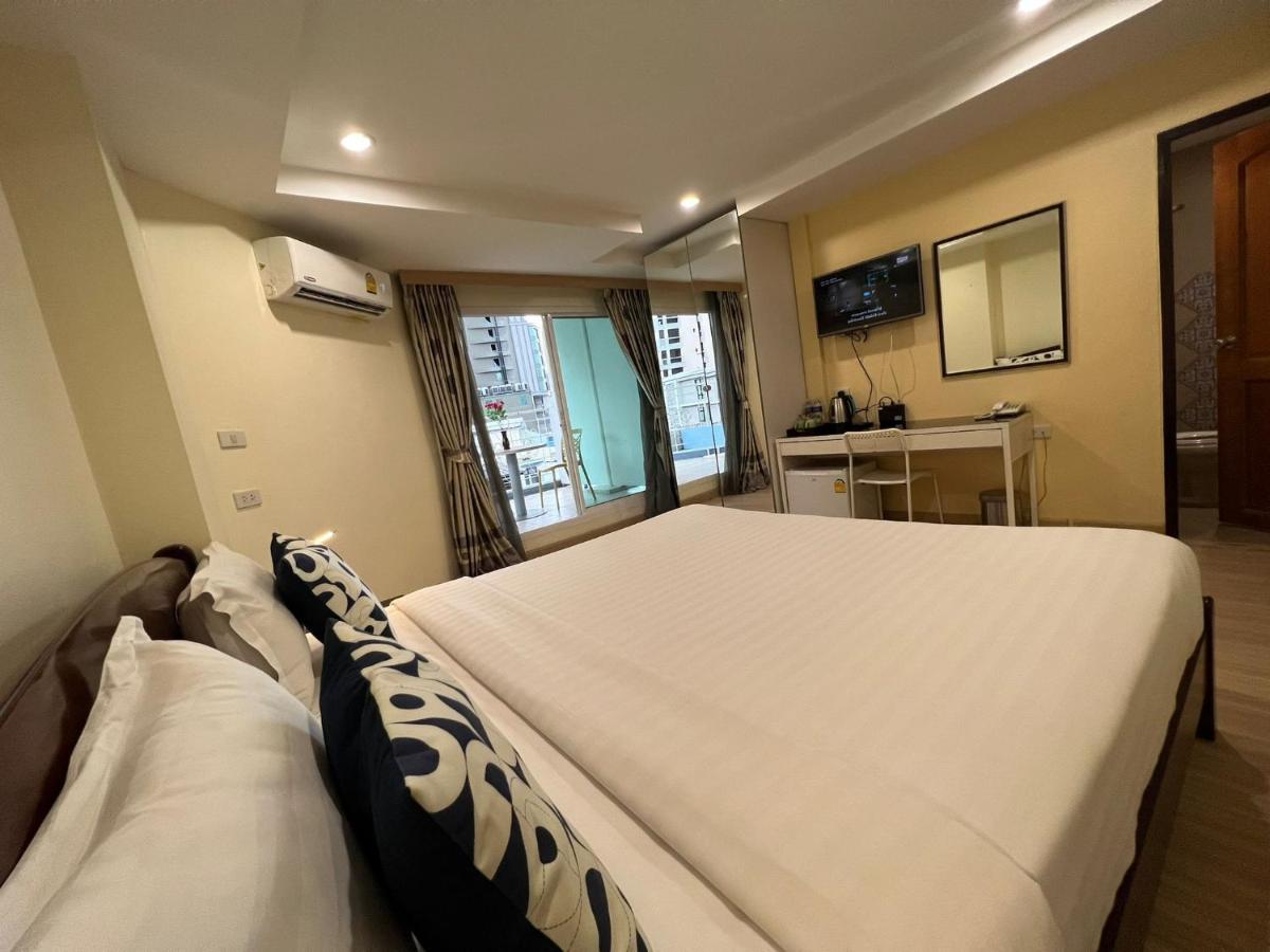 V Check Inn Sukhumvit 22 Bangkok Exterior foto